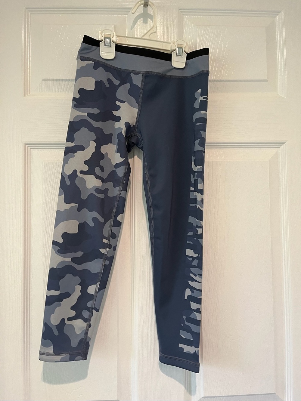 Under Armour Heat Gear Compression Youth Medium Blue Gray Camo Leggings Atheltic
